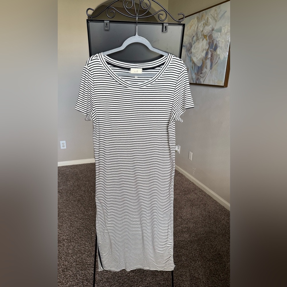 En Elle Black and White Striped Top